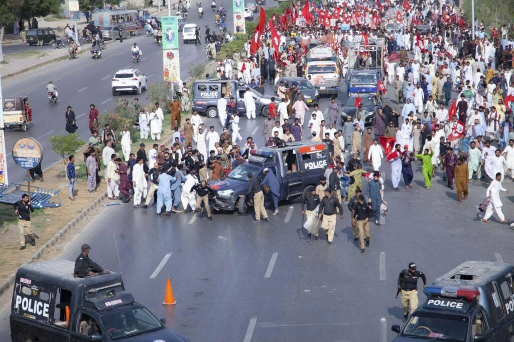 JSQM Aarisar Long March Against Indus Water Scarcity and Canals Culminates in Karachi: Sindh’s Cry for SurvivalKarachi, March 25:P After a grueling 27-day journey spanning over 500 kilometers, the Jeay Sindh Qaumi Mahaz (Arisar)’s long march against the federal government’s controversial water policies and land auctions concluded in Karachi today. The protest, which began in Sukkur on January 28, drew thousands of Sindhi farmers, activists, and civil society members demanding urgent action to address the catastrophic decline of water in the Indus River, exacerbated by upstream canal projects and corporate land grabs.