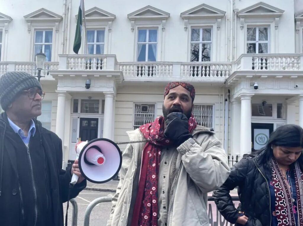 The Jeay Sindh Freedom Movement (JSFM) strongly condemns the enforced disappearance of Taiib Laghari, a dedicated JSFM worker, who was abducted by Pakistan’s intelligence agency, ISI, on January 26, 2025. Despite weeks passing, his whereabouts remain unknown, leaving his family in distress. His abduction is part of Pakistan’s systematic oppression against Sindhi nationalists who are fighting for their fundamental rights.