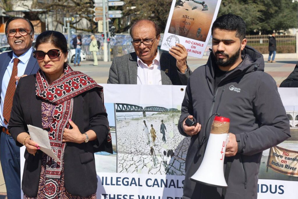 Geneva, March 19, 2025 – The World Sindhi Congress (WSC) organised a large protest in front of the United Nations Human Rights Council (UNHRC) in Geneva during its 58th Session to raise awareness about the environmental destruction caused by the construction of canals on the River Indus and the ongoing human rights violations in Sindh. The protest was attended by Sindhi representatives, exiled leaders from Balochistan and Khyber Pakhtunkhwa, as well as human rights defenders from Bangladesh and various European countries.