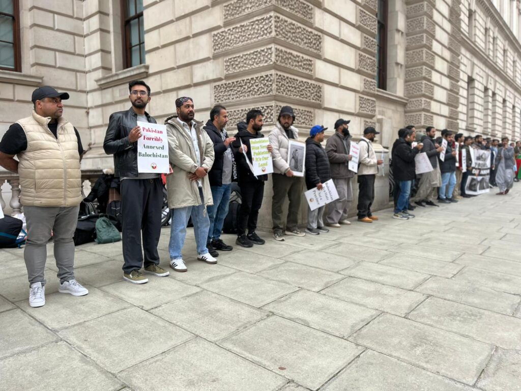 BNM Protest in London Against State Atrocities on Baloch People — JSFM Stands in Solidarity London, 18 October 2025 — A protest organized by the Baloch National Movement (BNM) was held in London today against Pakistan’s ongoing military operations, enforced disappearances, and human rights violations in Zehri, Balochistan.